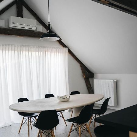 Gezellige Loft Met Twee Slaapkamers Ieper Bagian luar foto