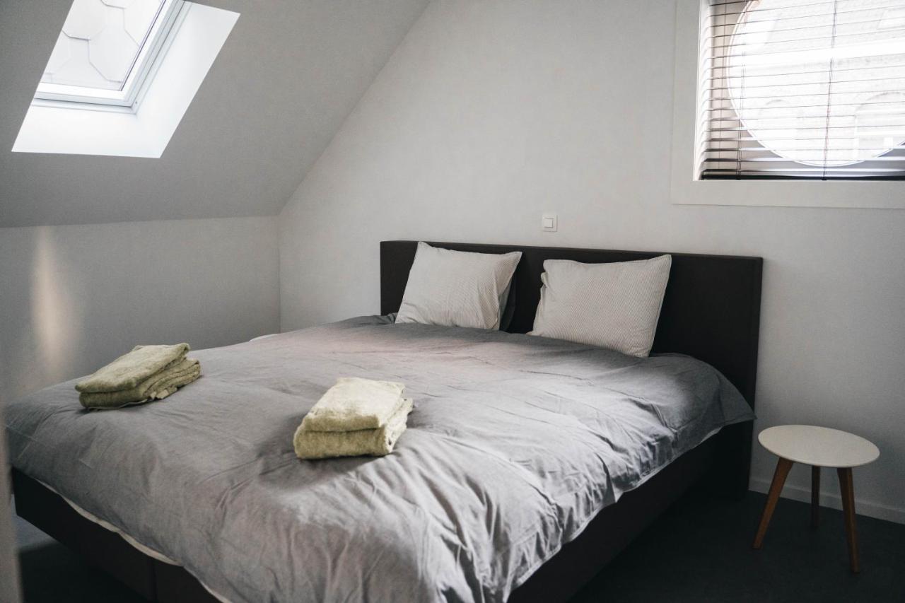 Gezellige Loft Met Twee Slaapkamers Ieper Bagian luar foto