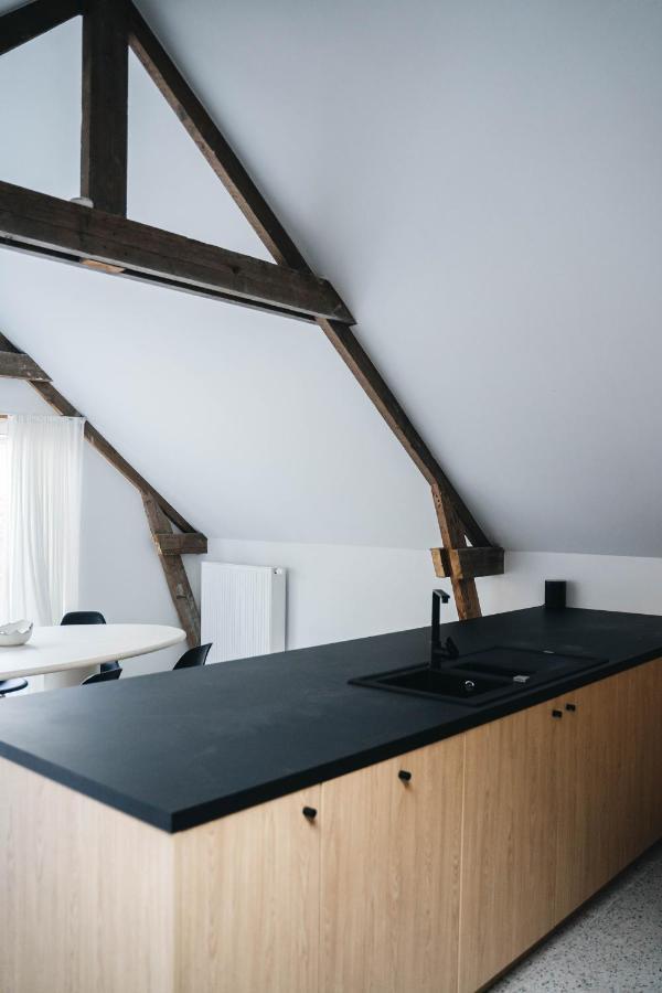 Gezellige Loft Met Twee Slaapkamers Ieper Bagian luar foto