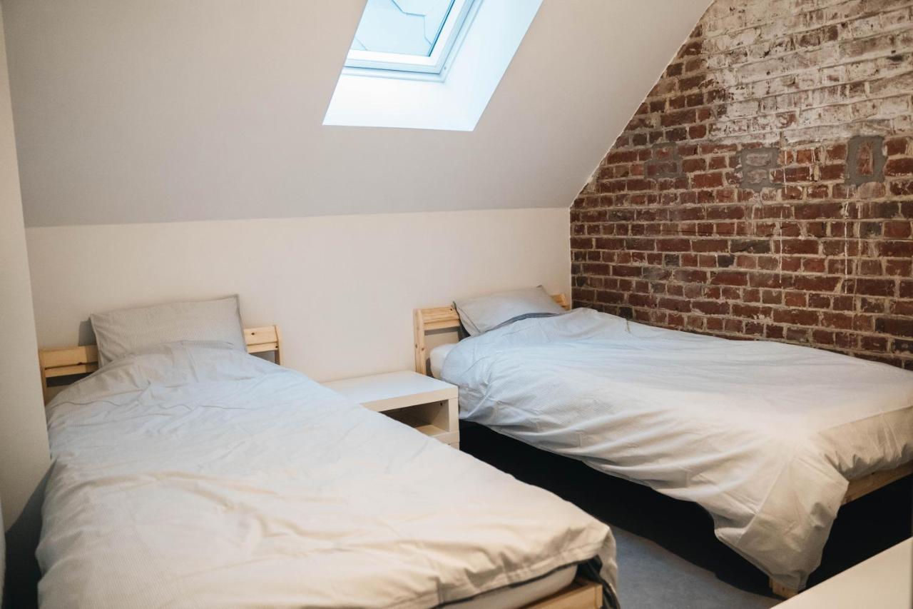 Gezellige Loft Met Twee Slaapkamers Ieper Bagian luar foto