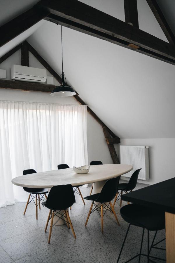 Gezellige Loft Met Twee Slaapkamers Ieper Bagian luar foto