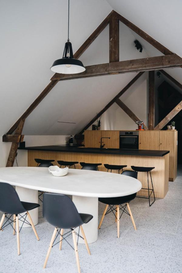 Gezellige Loft Met Twee Slaapkamers Ieper Bagian luar foto
