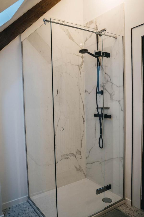 Gezellige Loft Met Twee Slaapkamers Ieper Bagian luar foto
